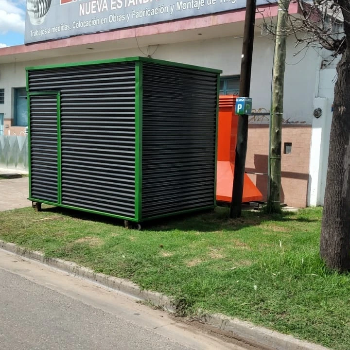 Depósito baulera metálico a medida